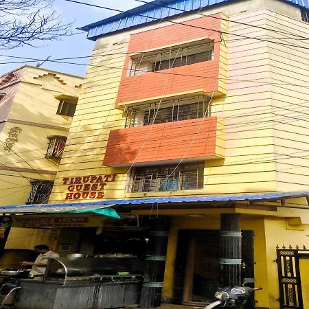 Staymaker Tirupati Guest House Колката Екстериор снимка