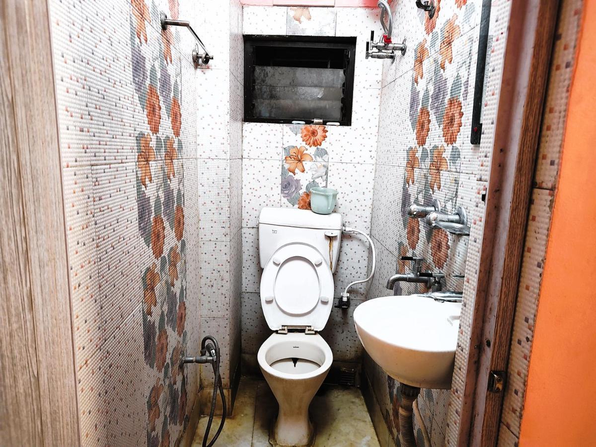 Staymaker Tirupati Guest House Колката Екстериор снимка