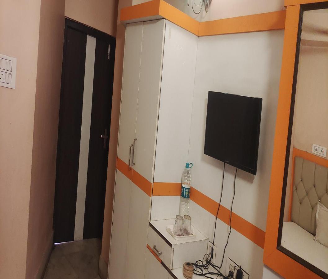 Staymaker Tirupati Guest House Колката Екстериор снимка