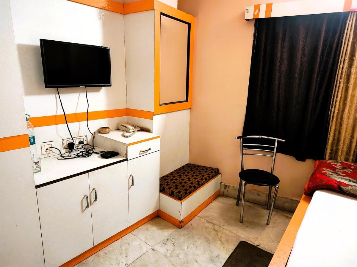 Staymaker Tirupati Guest House Колката Екстериор снимка