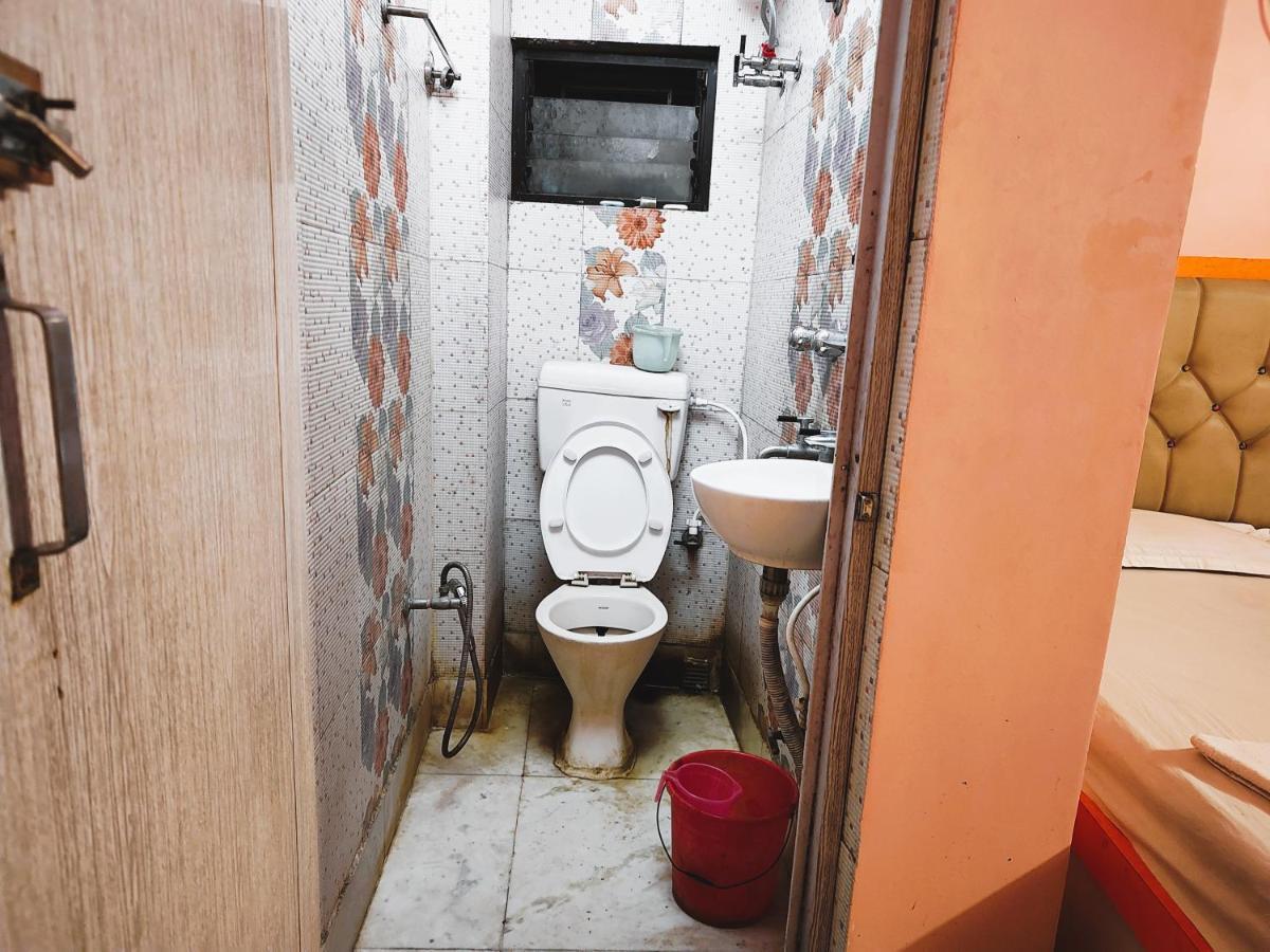 Staymaker Tirupati Guest House Колката Екстериор снимка