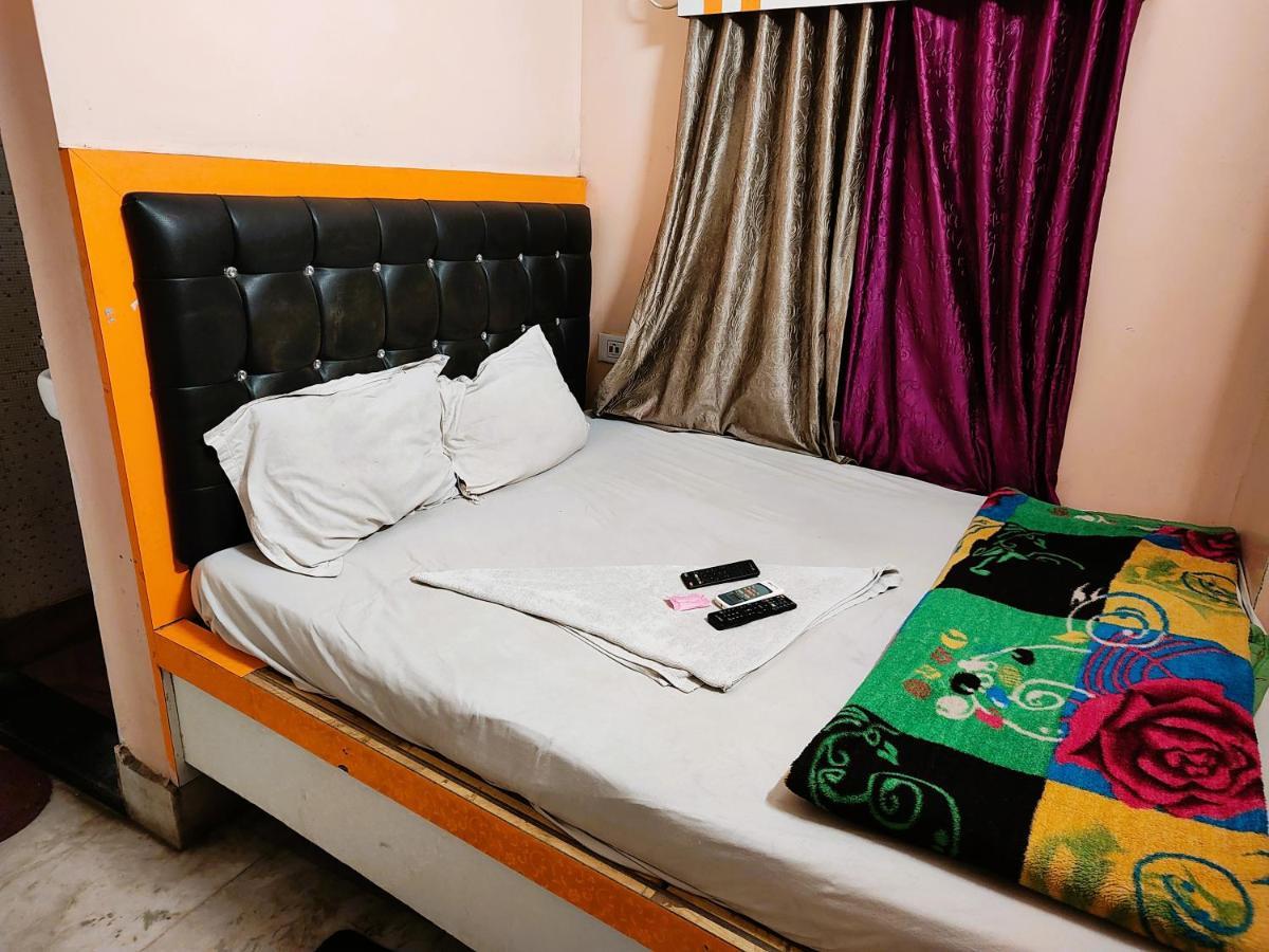 Staymaker Tirupati Guest House Колката Екстериор снимка